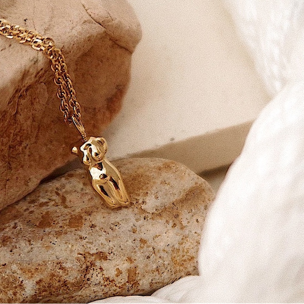 r e s t o c k e d!♥︎ | 18k gold goddes pendant necklace ✨